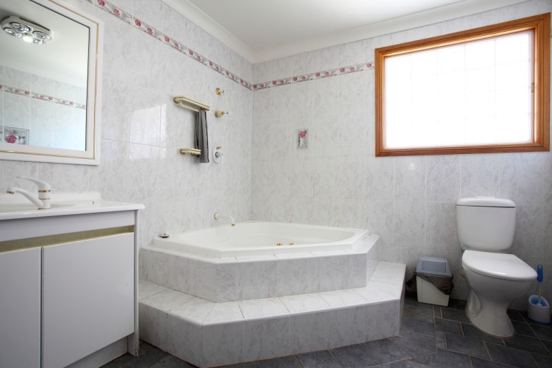 Cost of Bathtub Installation in Broomall, PA